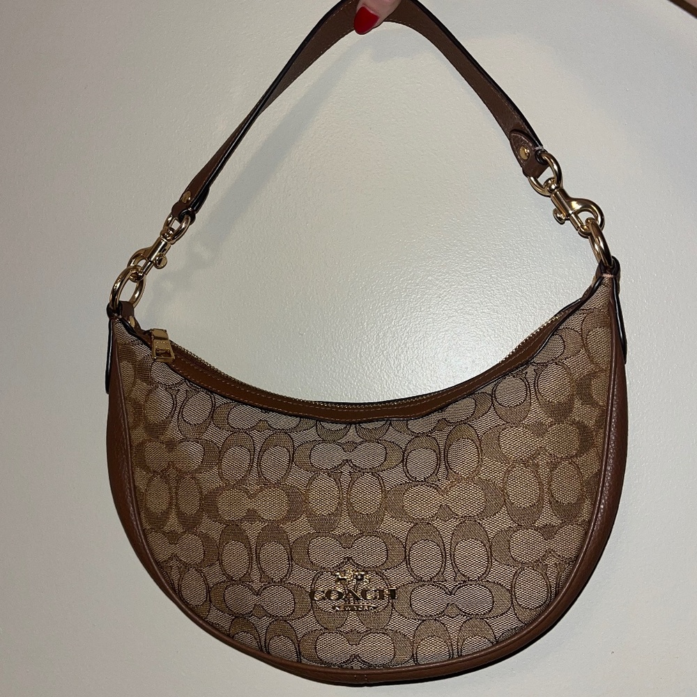 Coach Aria Shoulder Bag In Signature Jacquard